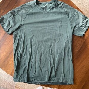 Lululemon Men’s Metal Vent Tech Short-Sleeve Shirt - Size Medium